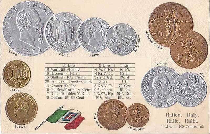 Eine Sammlung italienischer Münzen von 1877–1910, darunter mehrere 20-Lire-Münzen, die auf Papier in einer Reihe angeordnet sind, mit italienischen Flaggen unten.