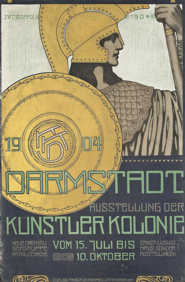 Plakat für ein 1904er Berlin-Konzert, das eine Person in einem Helm mit einem Schild zeigt, auf dem "Darmstadt" und "Künstler Kolonie" in fetter Schrift steht.