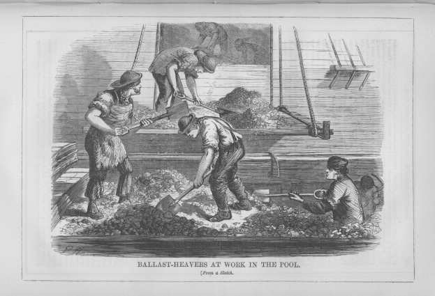 Schwarß-weißes Bild von Menschen in einem Pool, einige halten Schaufeln, mit Text "Ballast-Heavens bei der Arbeit im Pool" unten.