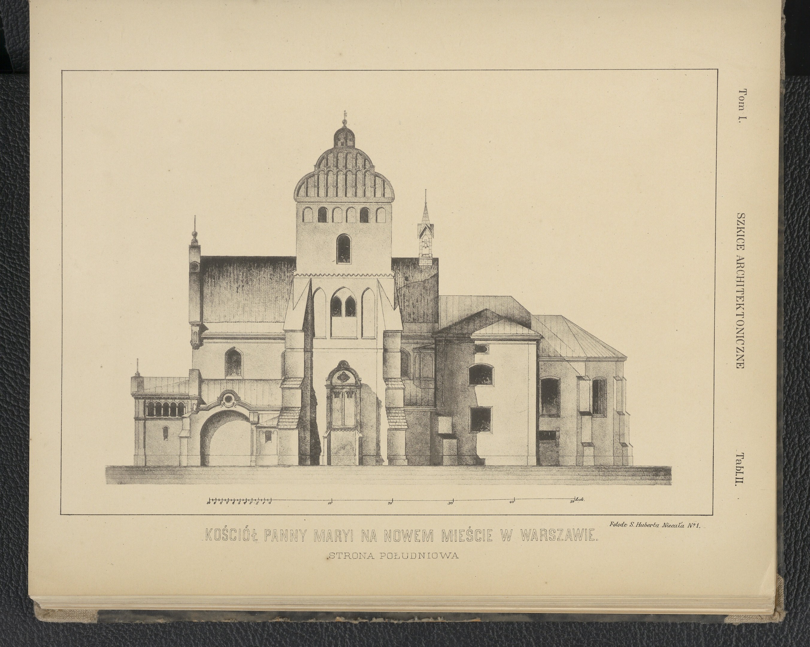 Altes Buch mit einer detaillierten Zeichnung einer Kirche, inklusive sichtbarer Fenster, Bogengönne und Sülulen, begleitet von beschreibendem Text.