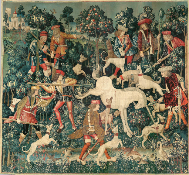 Ein mittelalterliches Wandteppichbild, das Menschen in historischer Kleidung bei der Jagd zeigt, umgeben von üppigen Bäumen, Pflanzen, Blumen, Vögeln und einer fernen Burg.