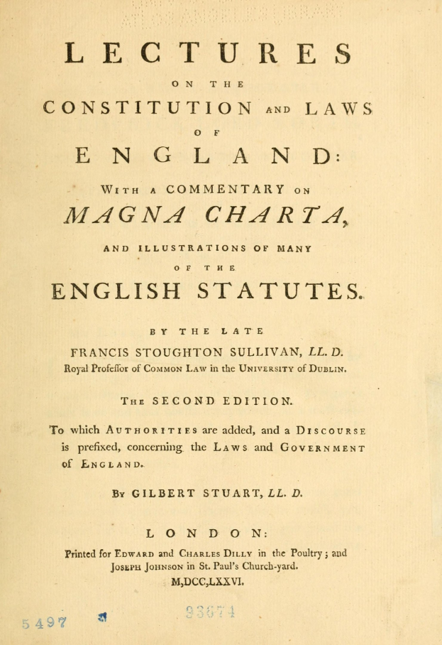 Altes Buch mit dem Titel "Vorträge über die Verfassung und Gesetze Englands mit einem Kommentar zur Magna Charta und Illustrationen vieler englischer Gesetze" aufgeschlagen auf einer Seite mit schwarzer Tinte.